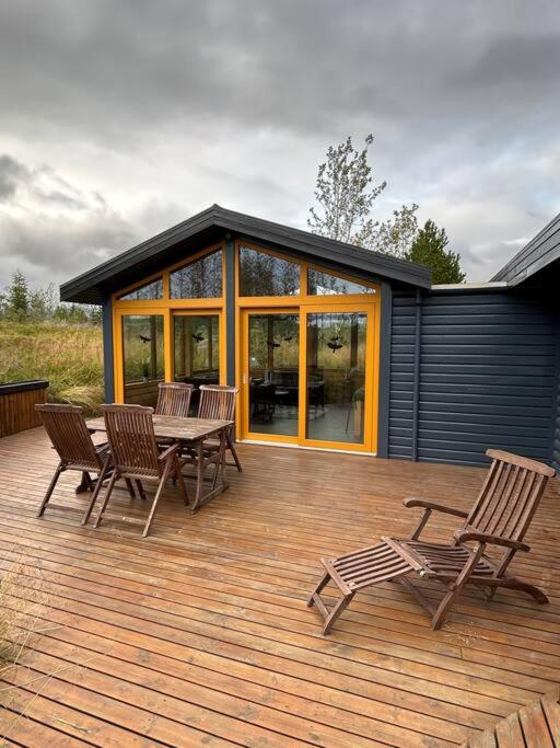 Luxury cottage located in the Golden Circle, mountain view! view 3