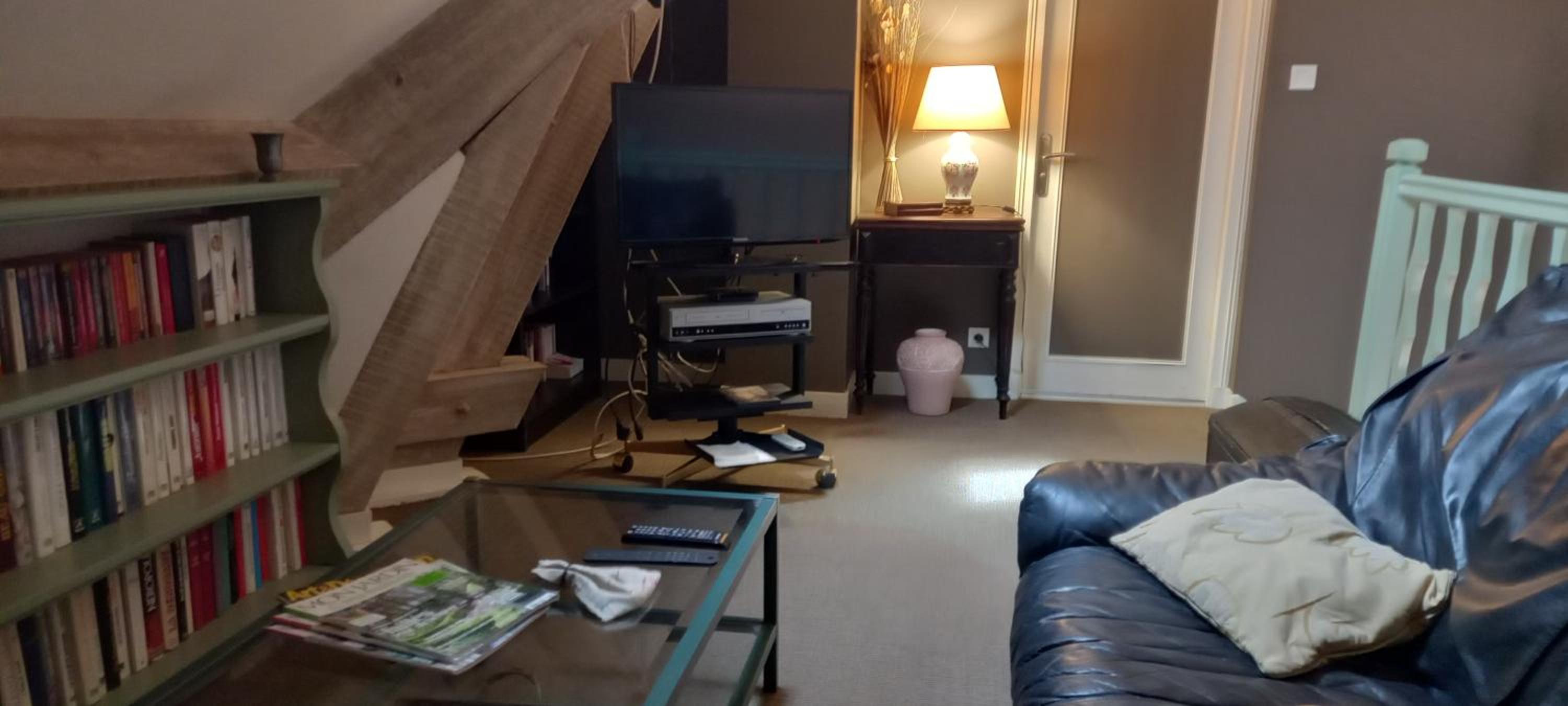 Suite privée dans spacieuse maison du Périgord, avec piscine