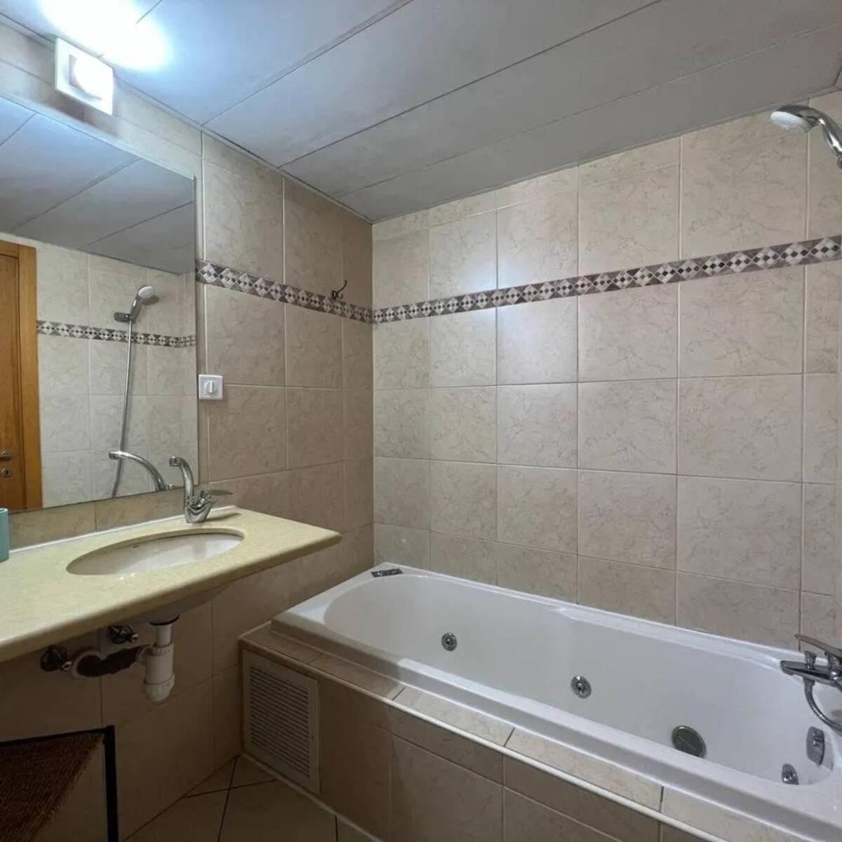 Meller apartmenr