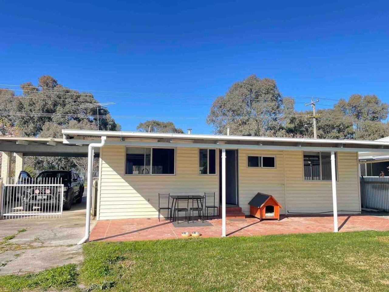 Pet friendly home in Albury