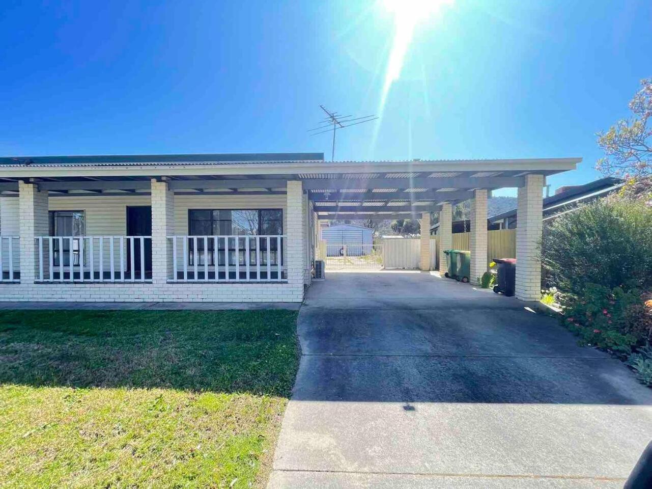 Pet friendly home in Albury