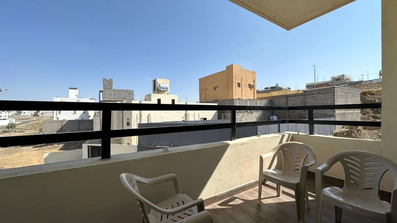 HADA ELAPH Flats view 5
