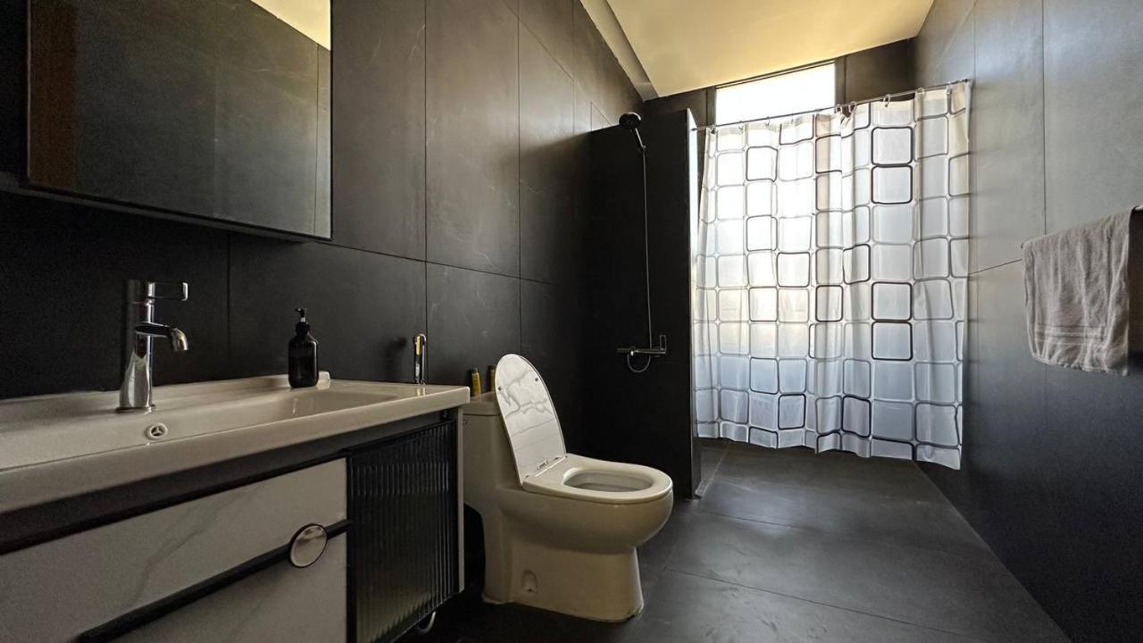 HADA ELAPH Flats view 3
