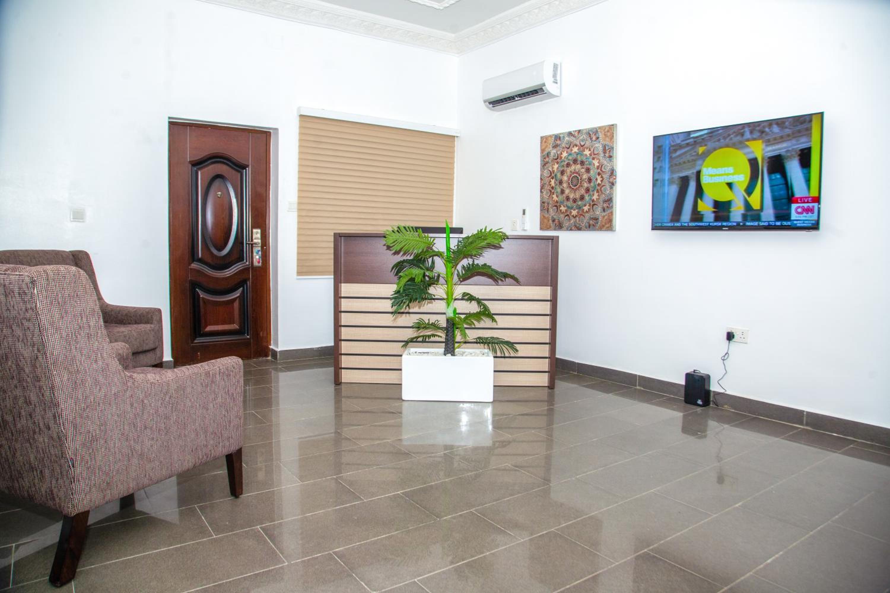 APARTMENT 437 BY BELMONT view 4
