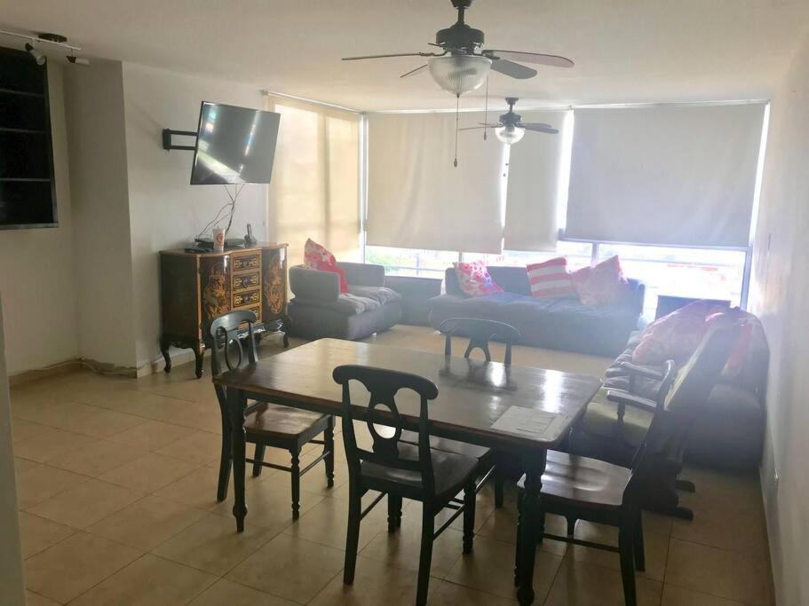 PH Cosmopolitan Towers Business Trip Flat with 2 Rooms fitting up to 6 people view 2