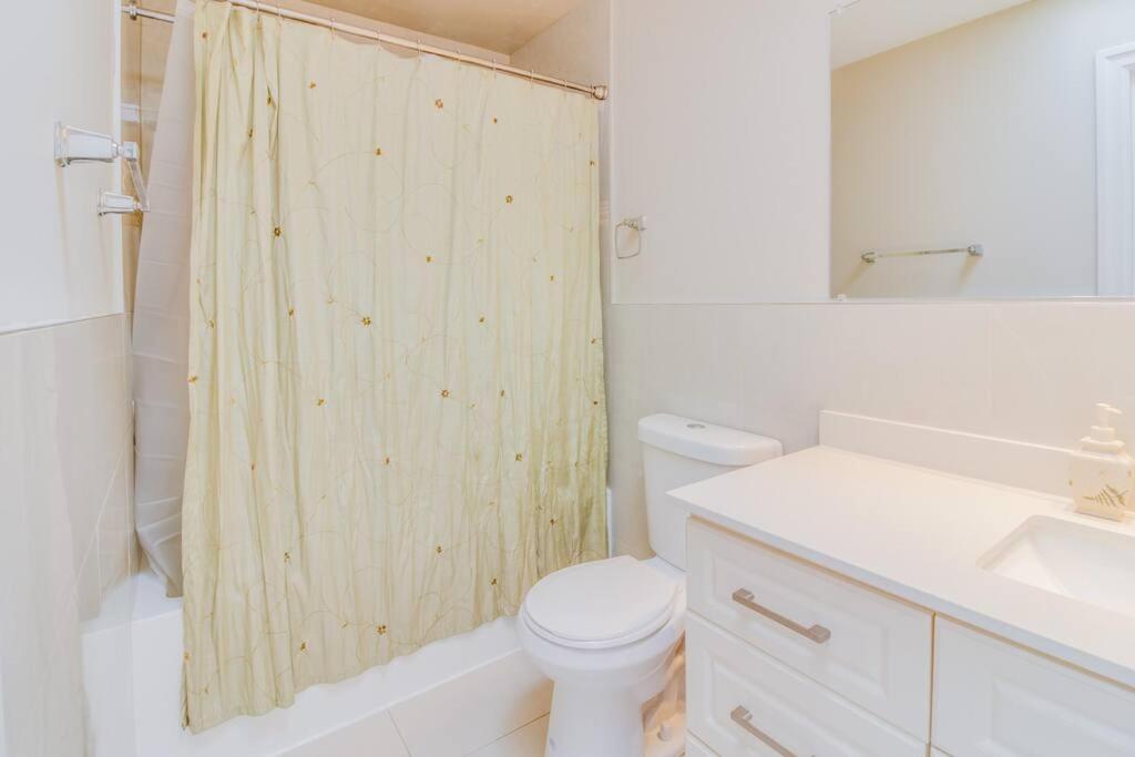 Luxury house, 25 minutes to Toronto Downtown