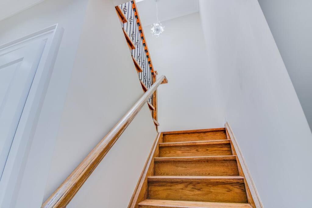 Luxury house, 25 minutes to Toronto Downtown