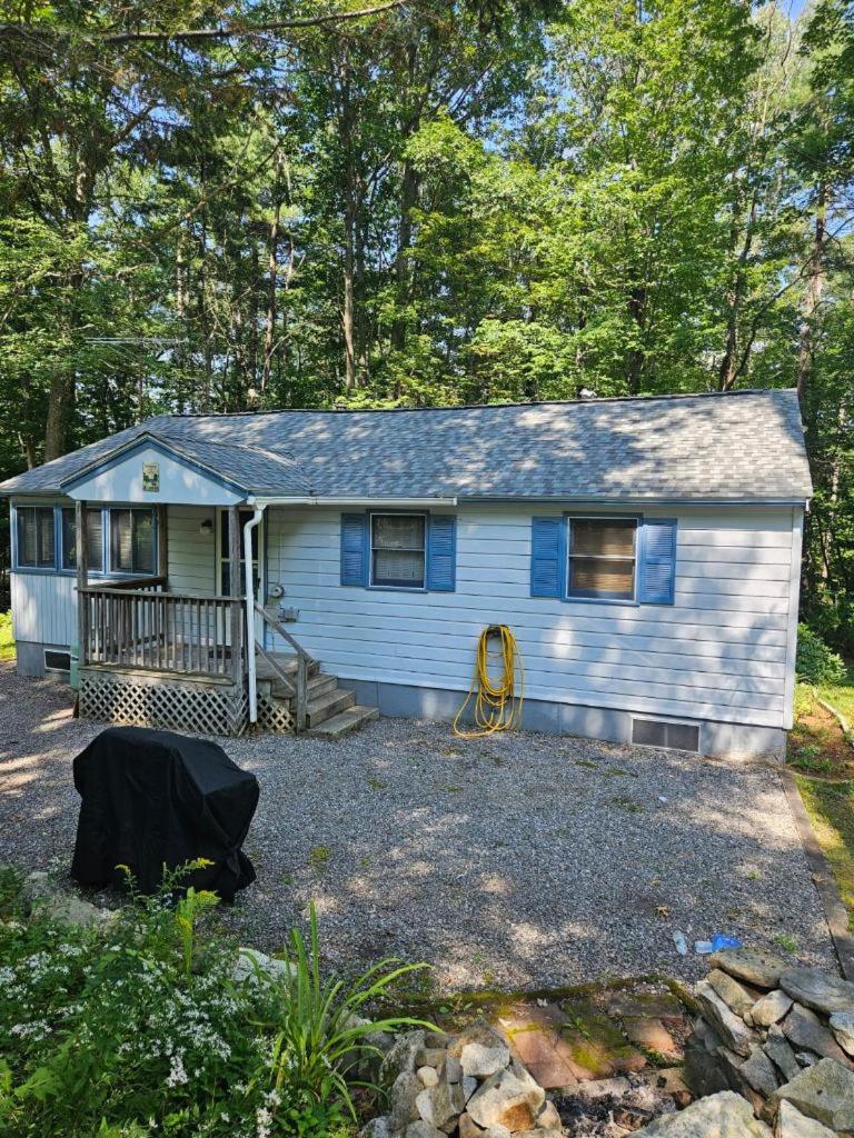 Lakeside Loveshack - Cottage in Alton view 3