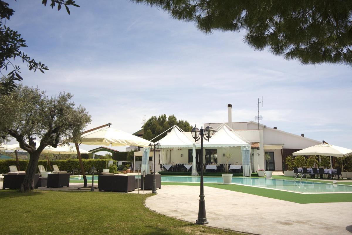Posto Nove Country House photo 2