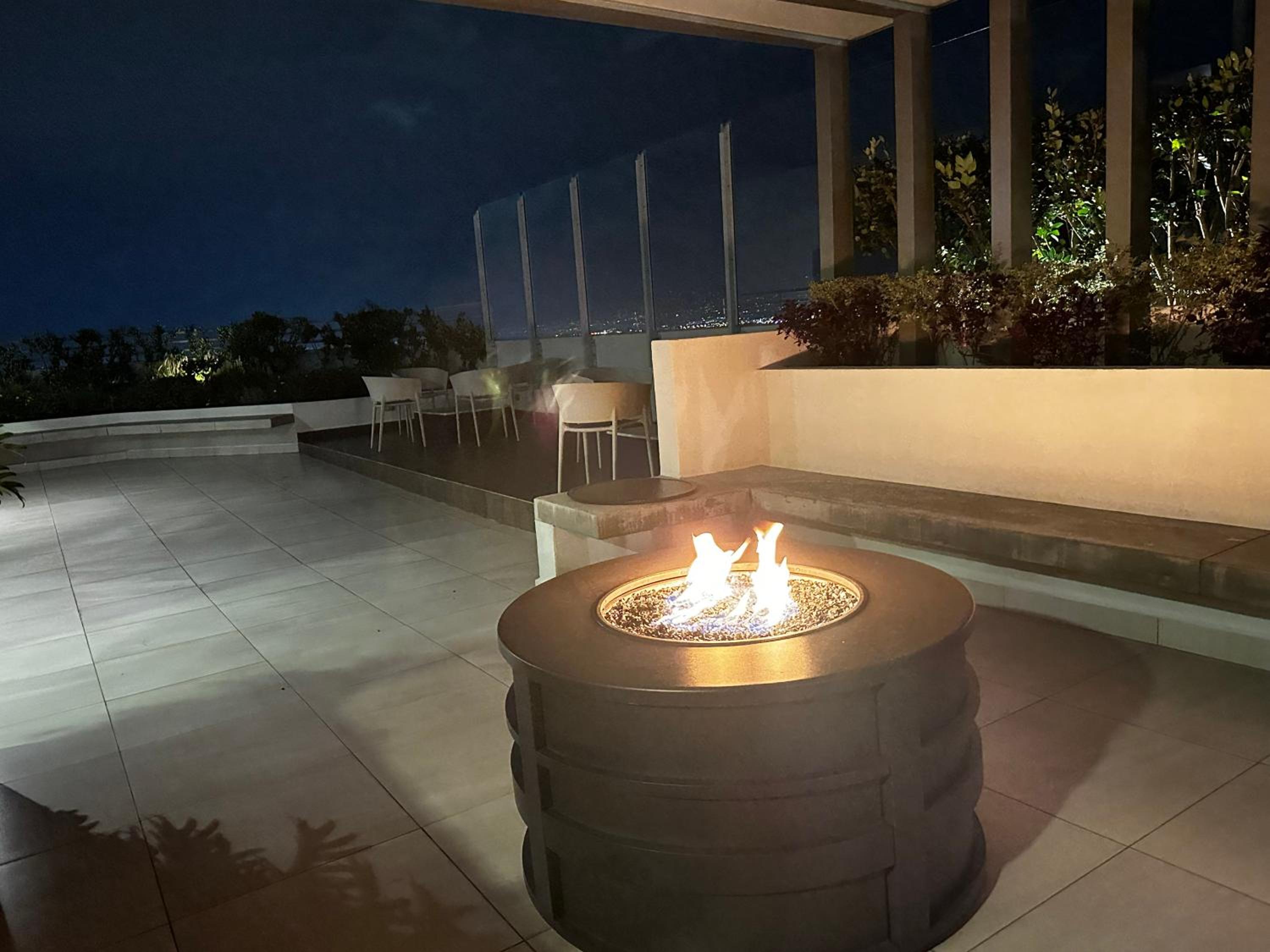 New Luxury Apartment 12th Floor