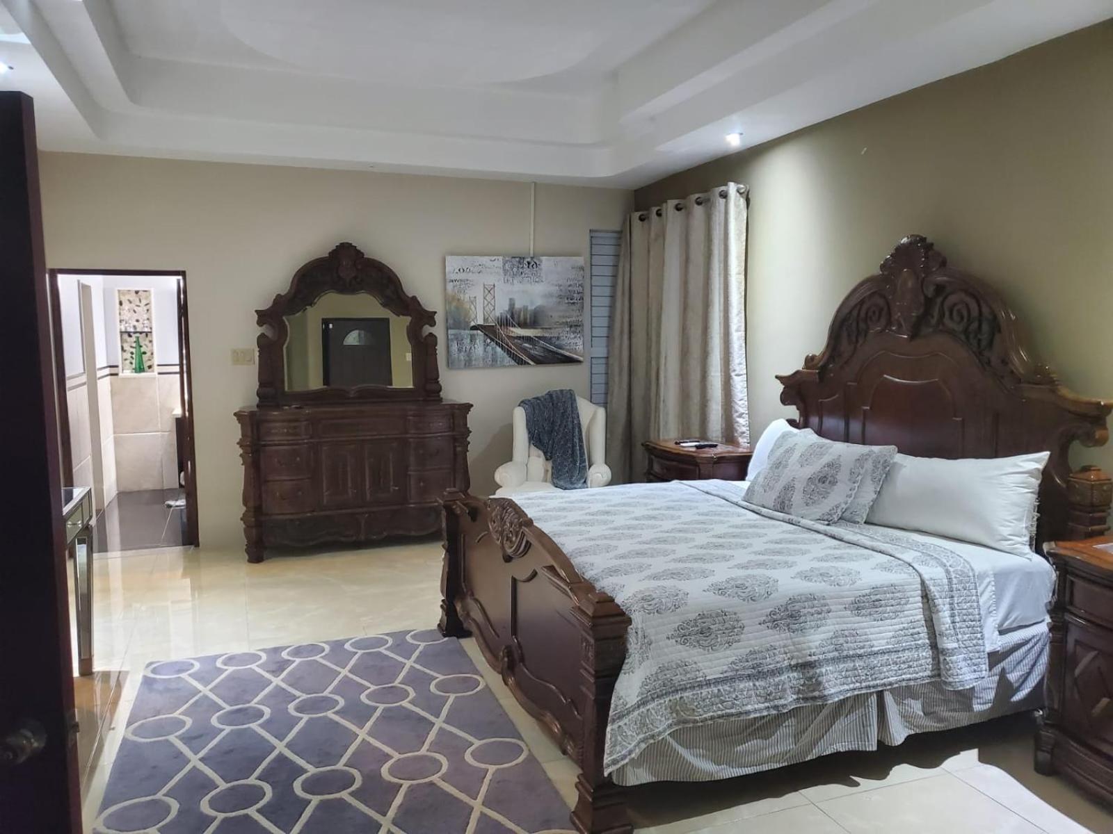 The Palms- Caribbean Estates -10 minutes from the beach- Gated Community view 3