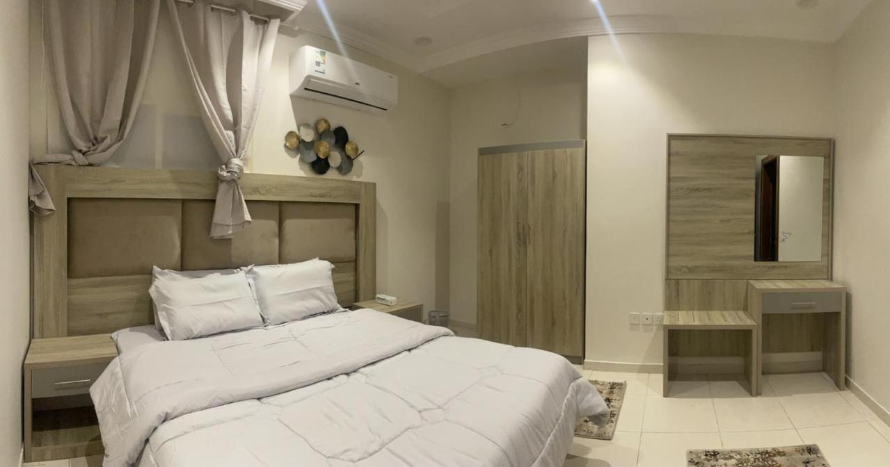 Private Apartment near Airport