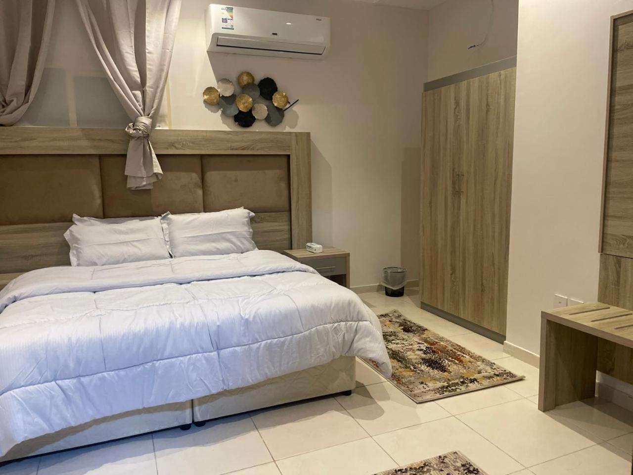 Private Apartment near Airport