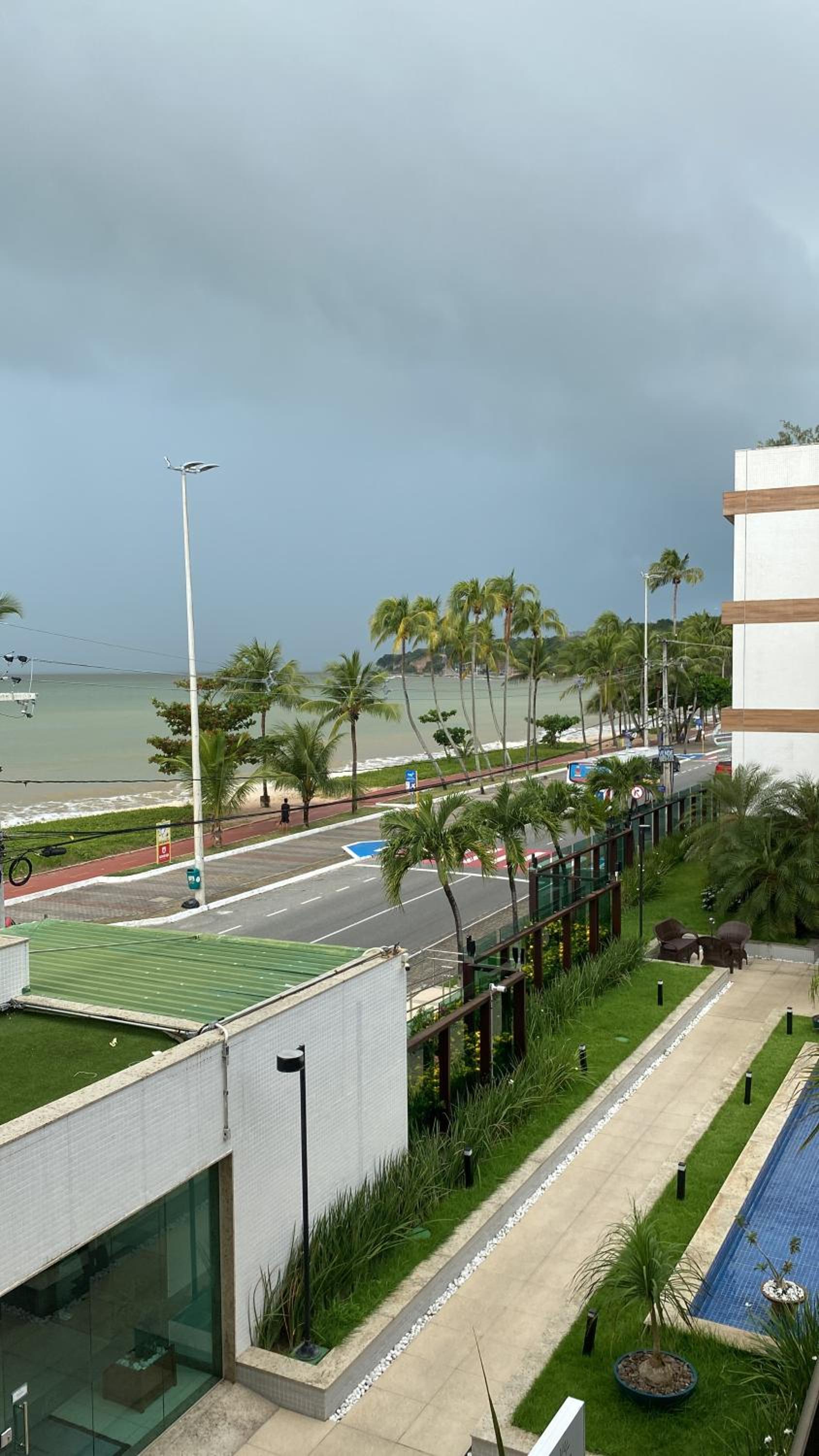 Luxor Paulo Miranda Frente ao mar