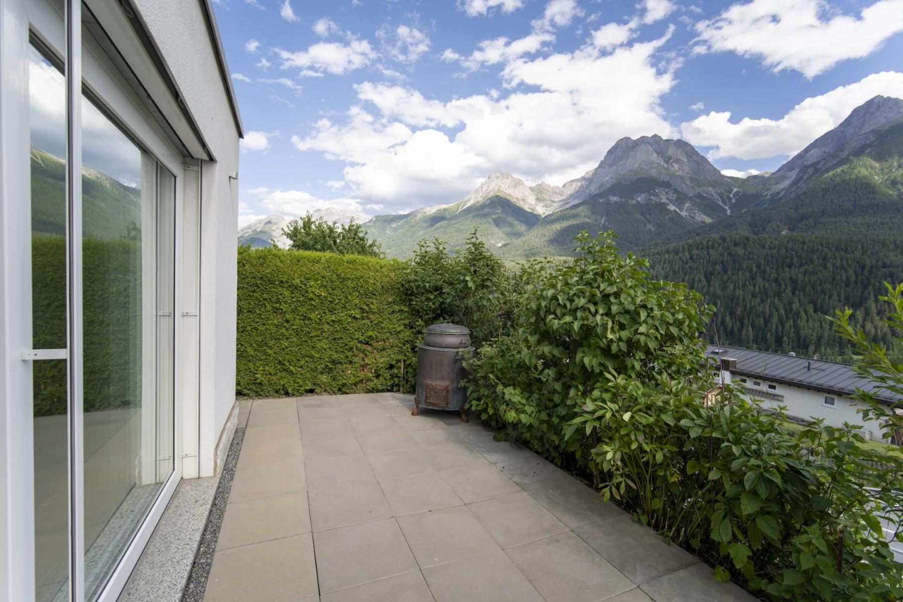 Chasa Emerita Moderne 3,5-Zimmer Terrassenwohnung mit Panoramablick
