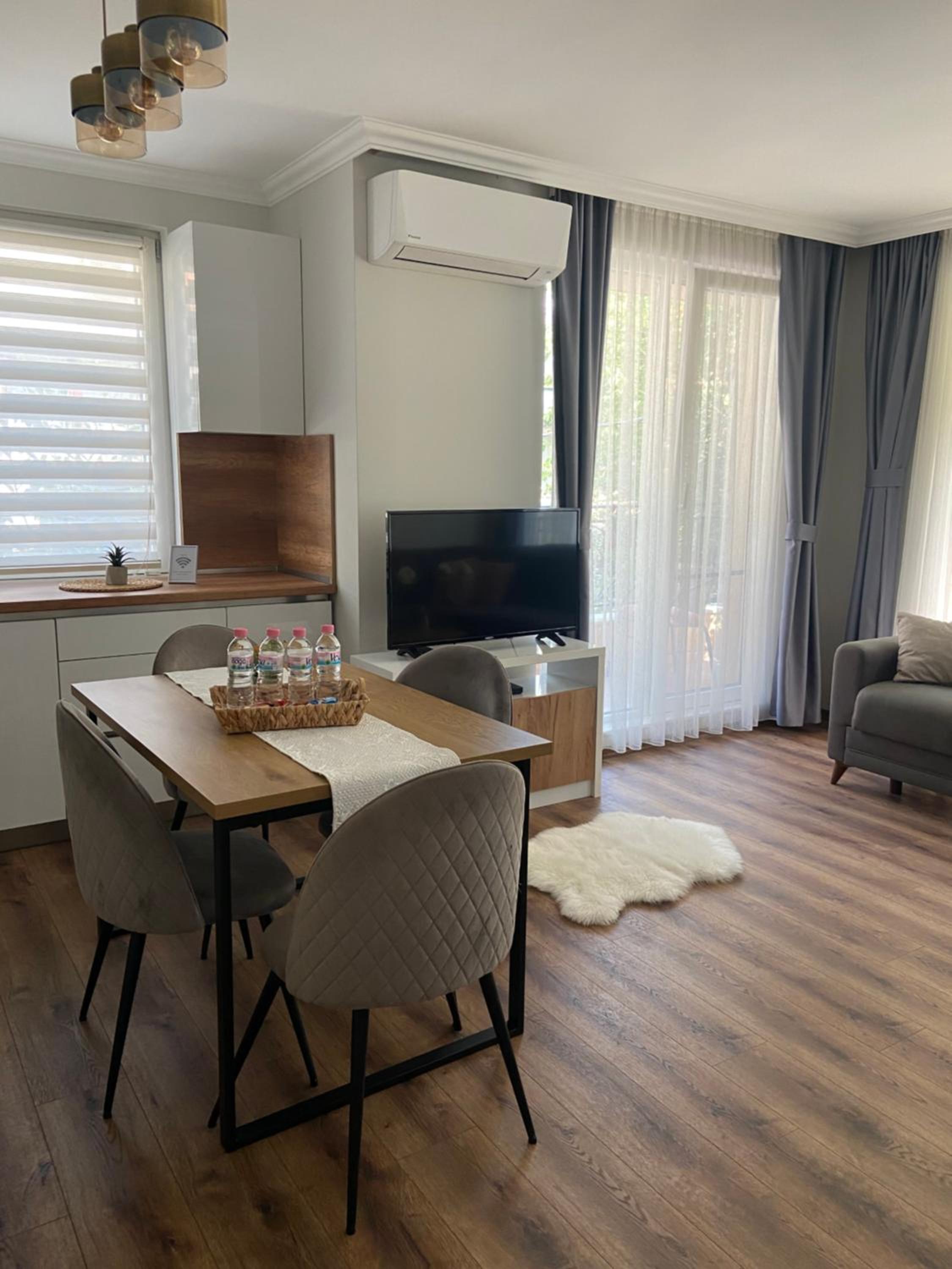 M&M Center Apartment with free parking