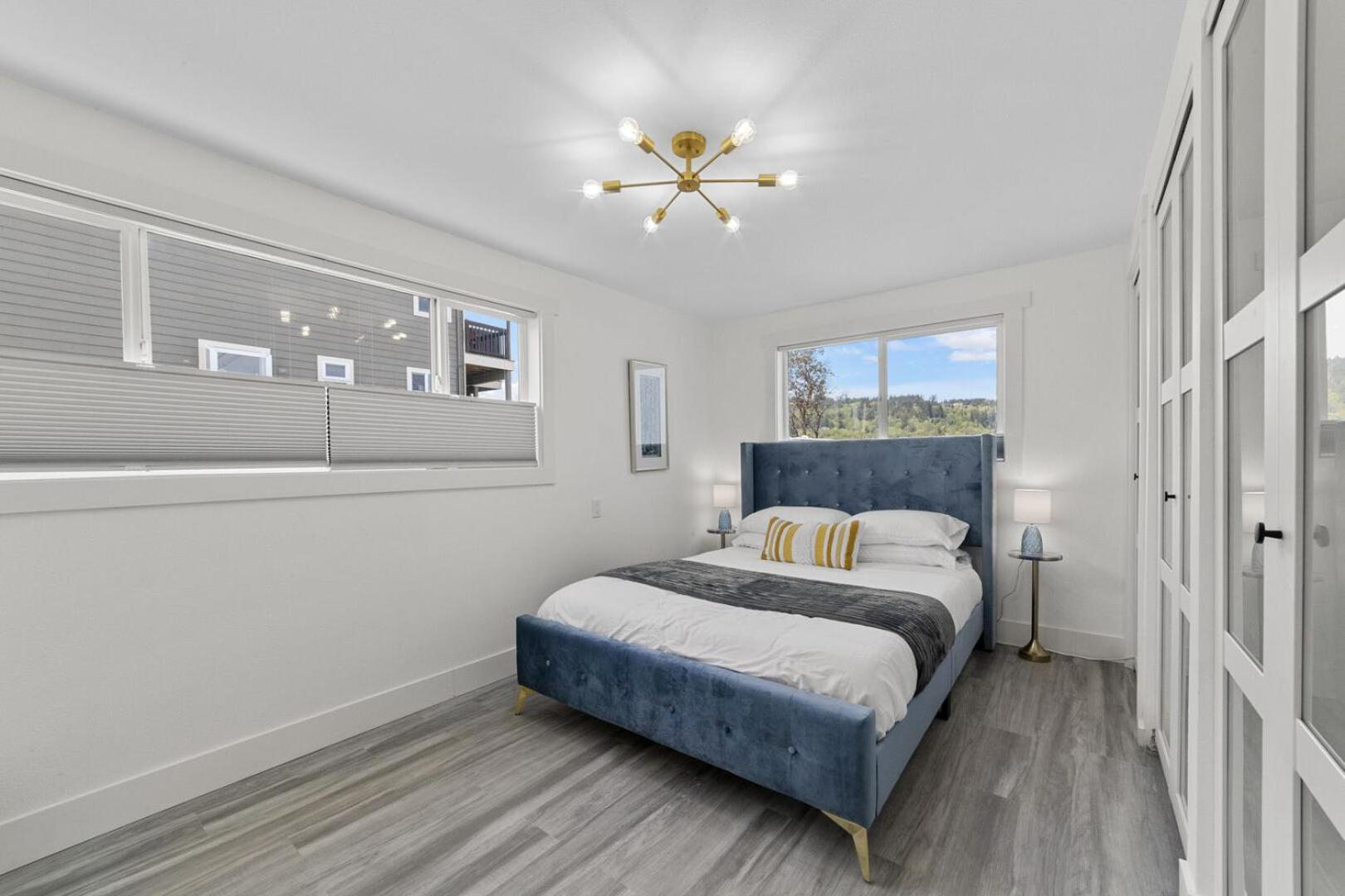 New DRIFTWOOD SHORES ROAD HOUSE CAMANO view 2