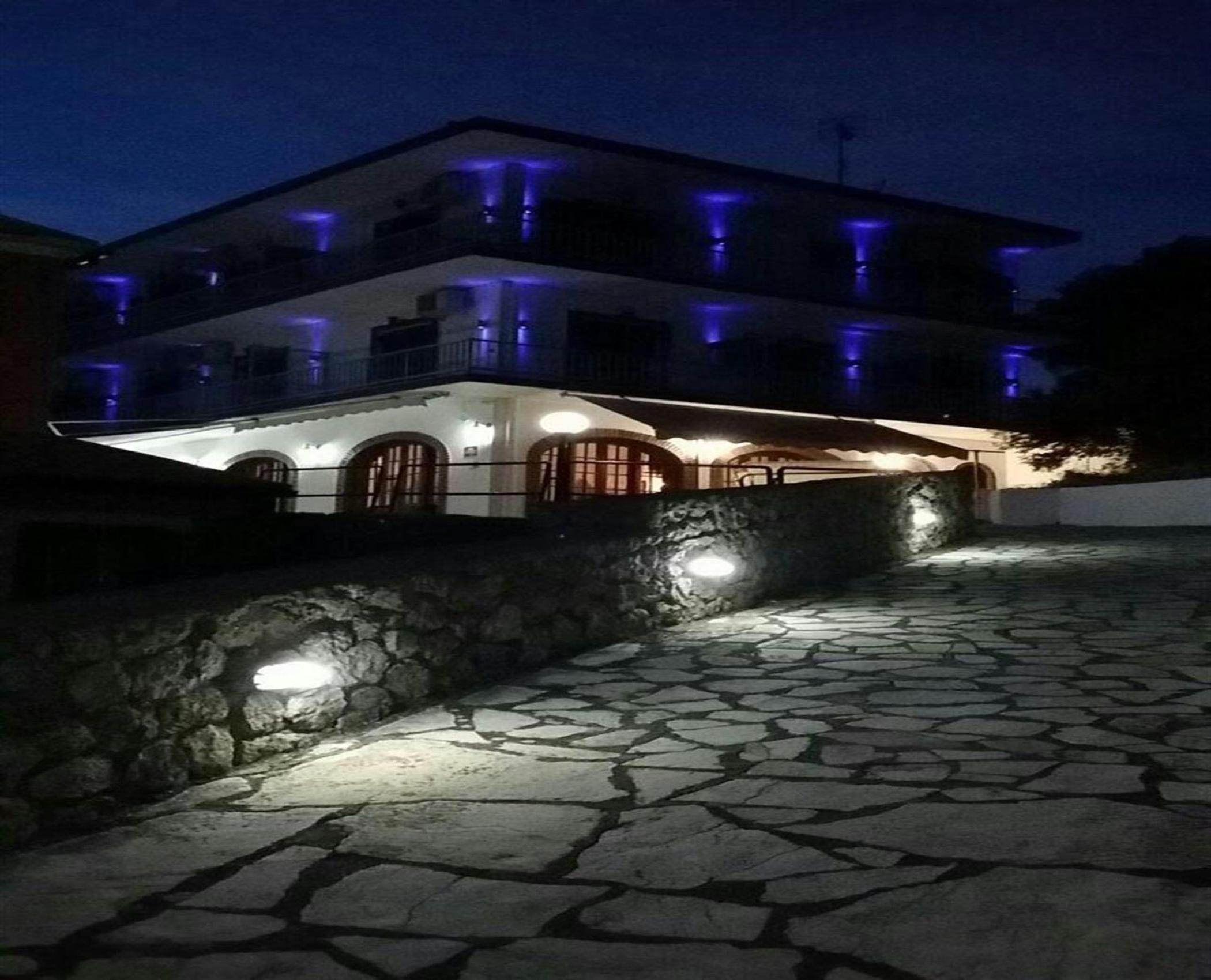 Hotel Thomas Art Hotel - Image 1