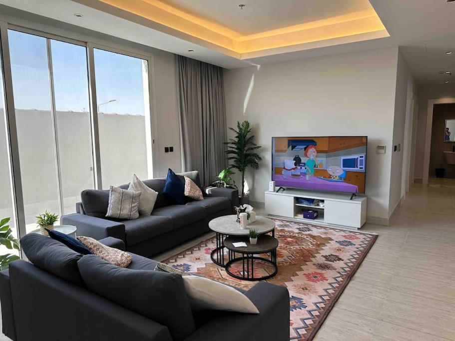 great luxary apt in almajdeah with roof