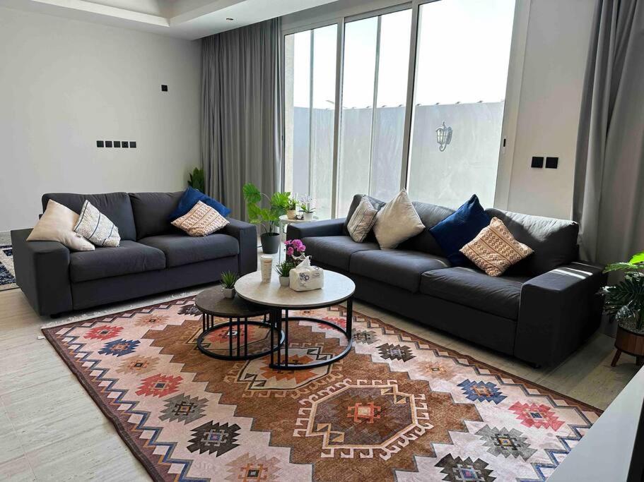 great luxary apt in almajdeah with roof