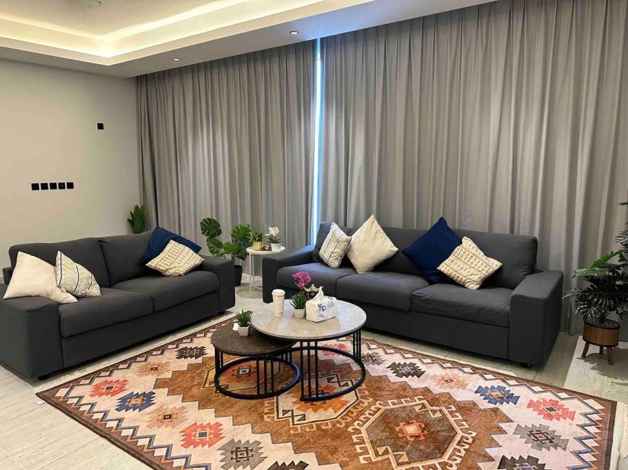 great luxary apt in almajdeah with roof
