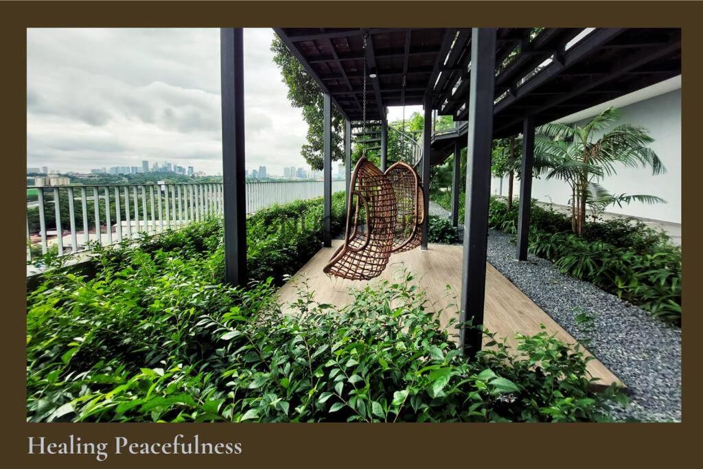 Pool Heaven Studio - 1 MRT stop to TRX The Exchange,free shuttle to MRT