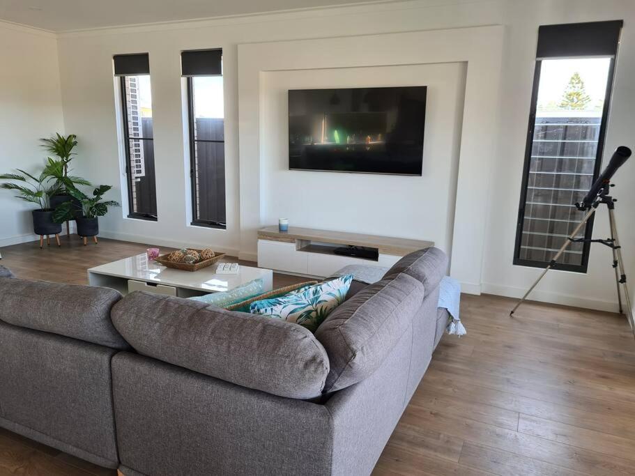 Coastal Palms - relax by the golf course