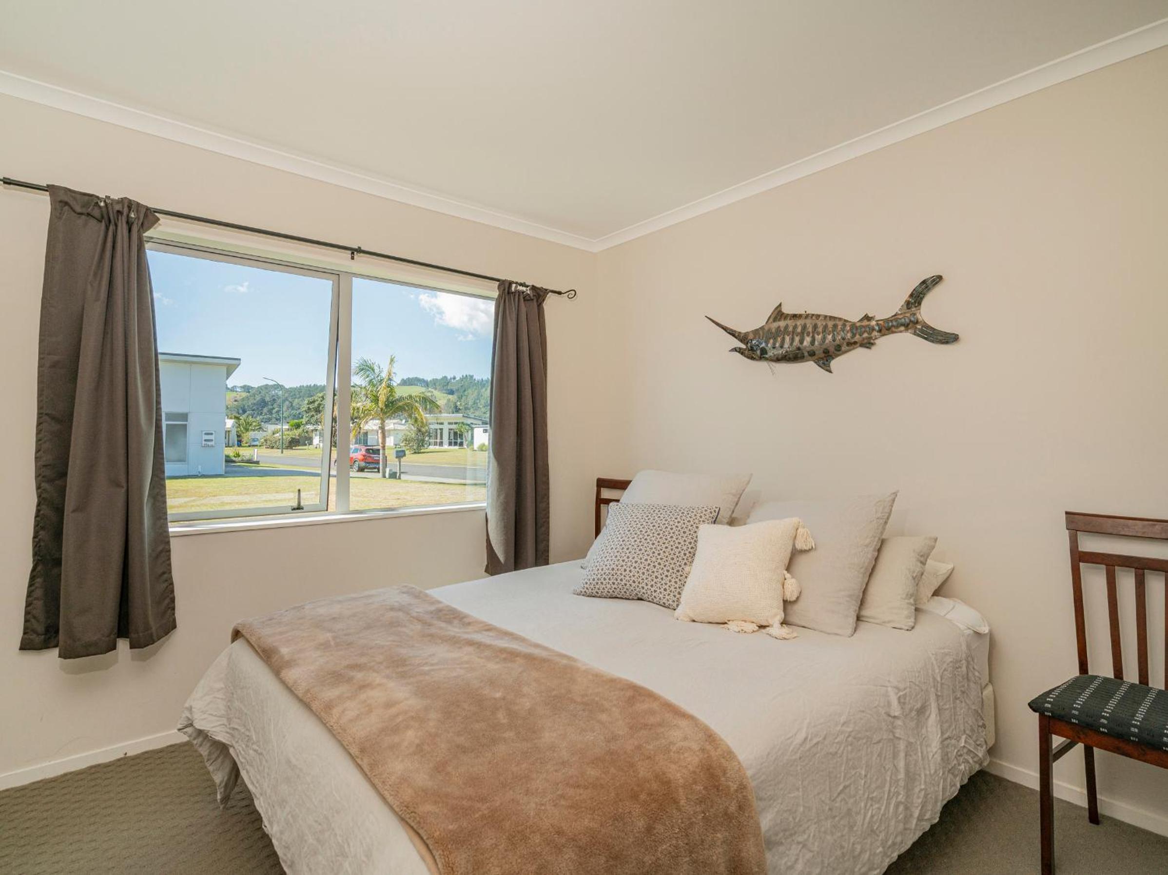 Hawk Hill Getaway - Cooks Beach Holiday Home view 3
