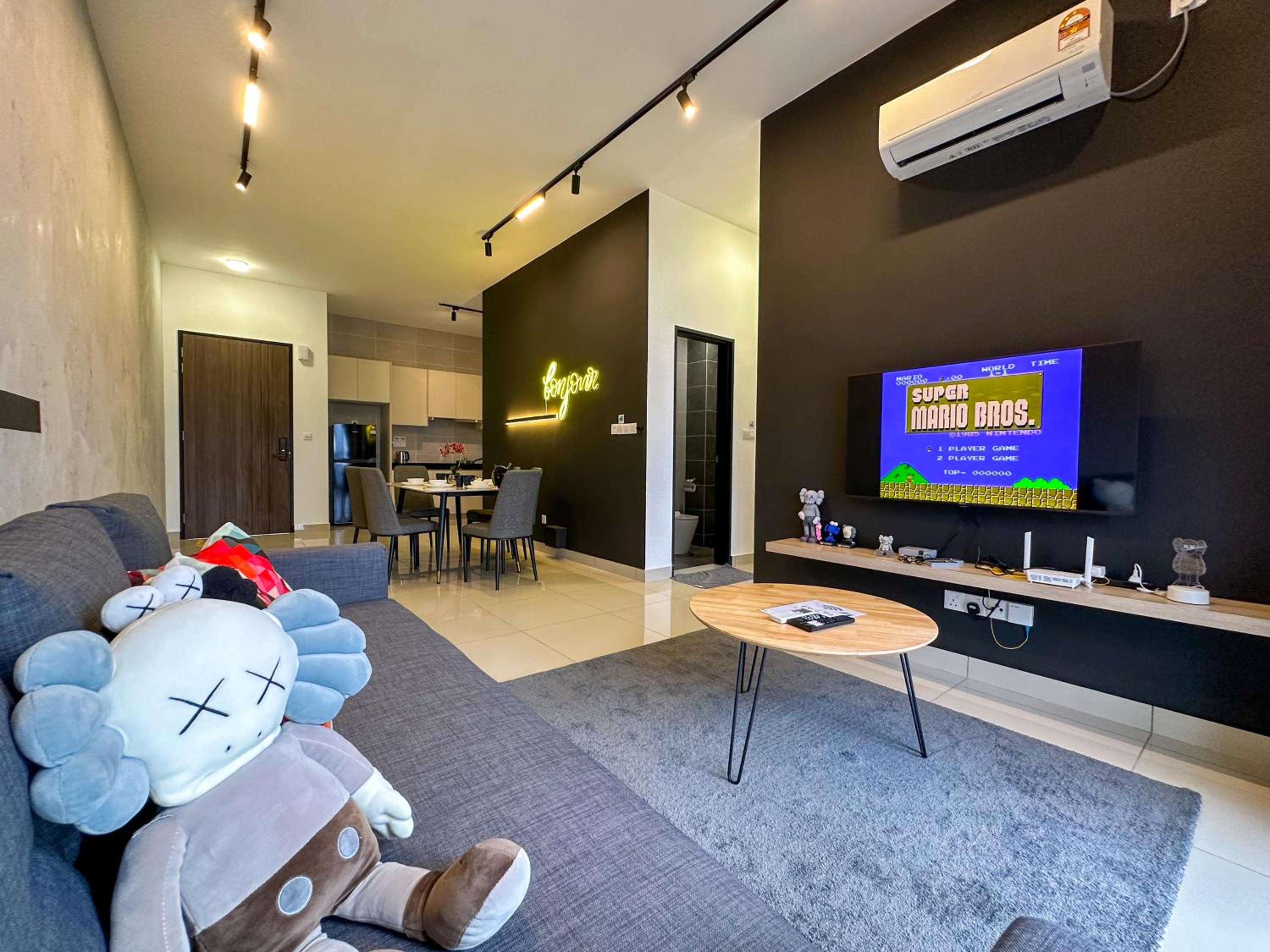 Twin Tower Residence by Nest Home【5 mins walk to CIQ】
