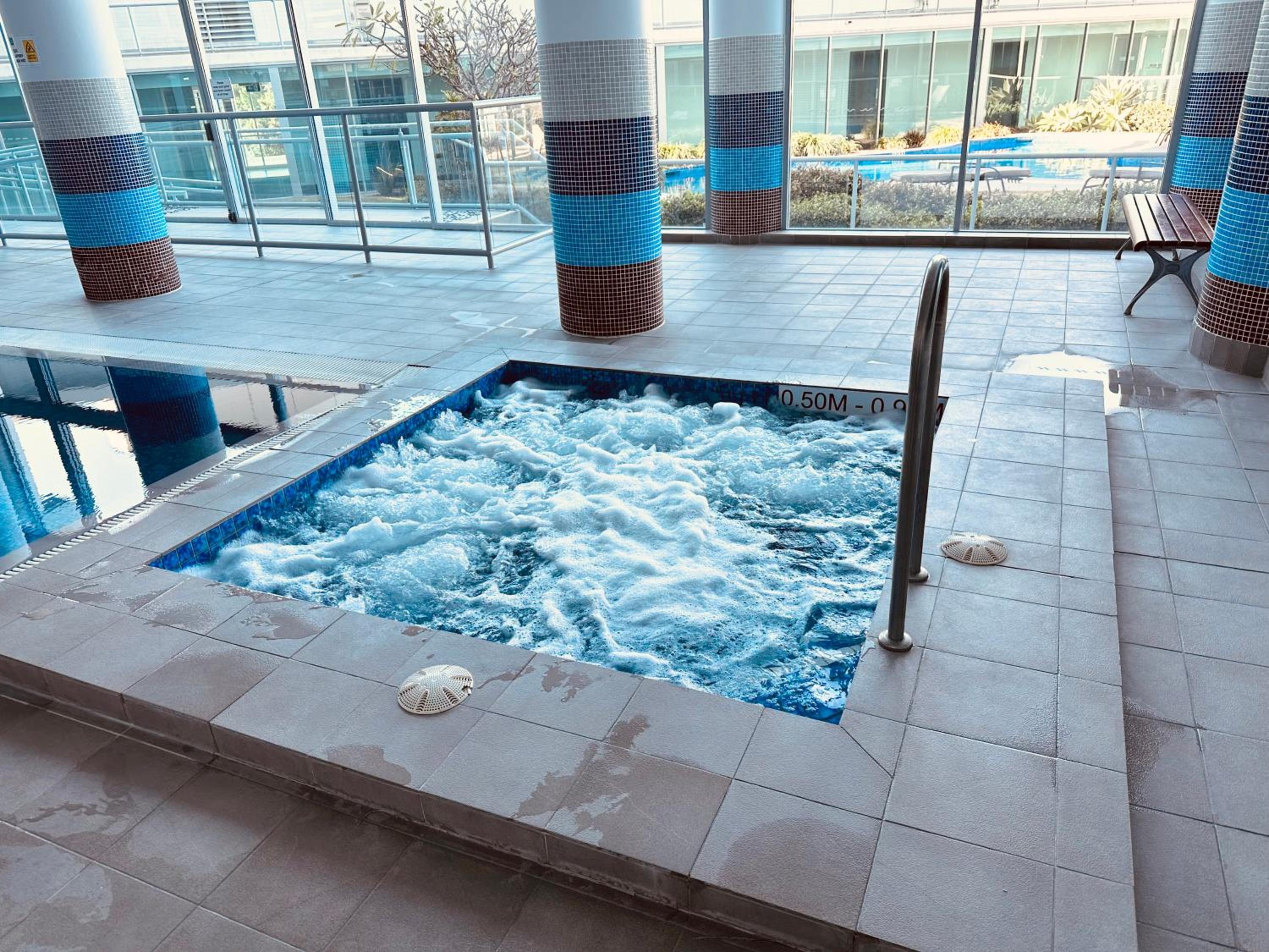 Modern Gold Coast Apartment with great Amenities