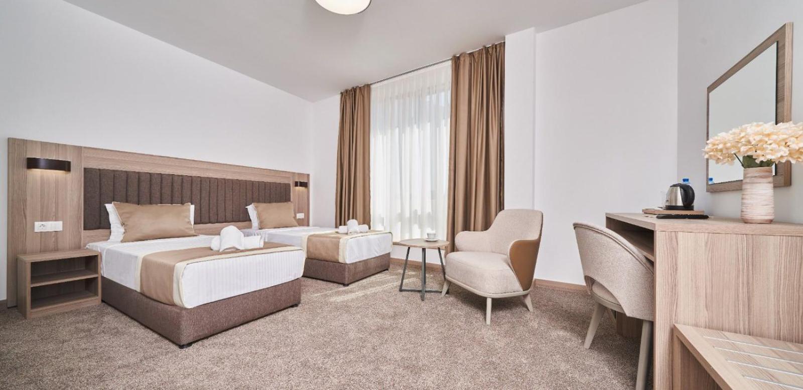 Evelin Deluxe House