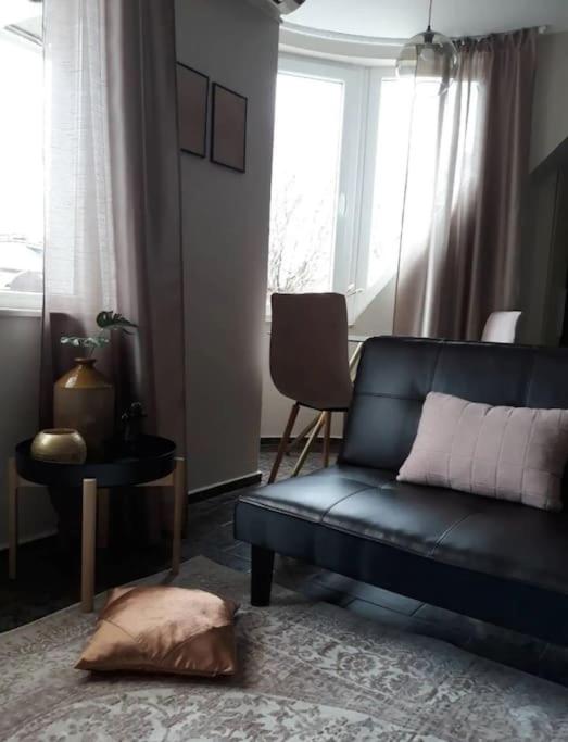 Central Apartment 5min to beach view 4