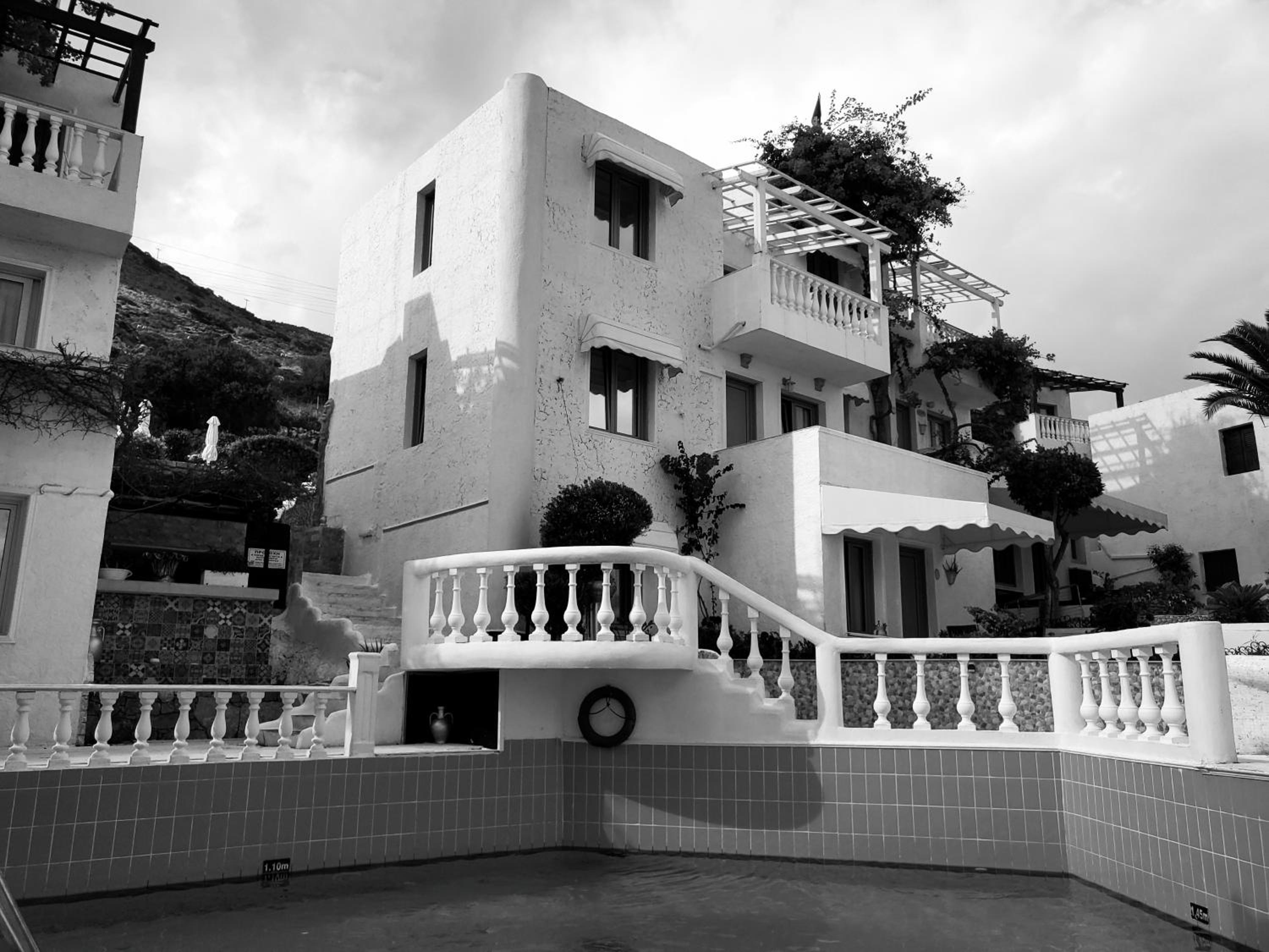 Junior Villa for up to 10 vacationers full view view 3