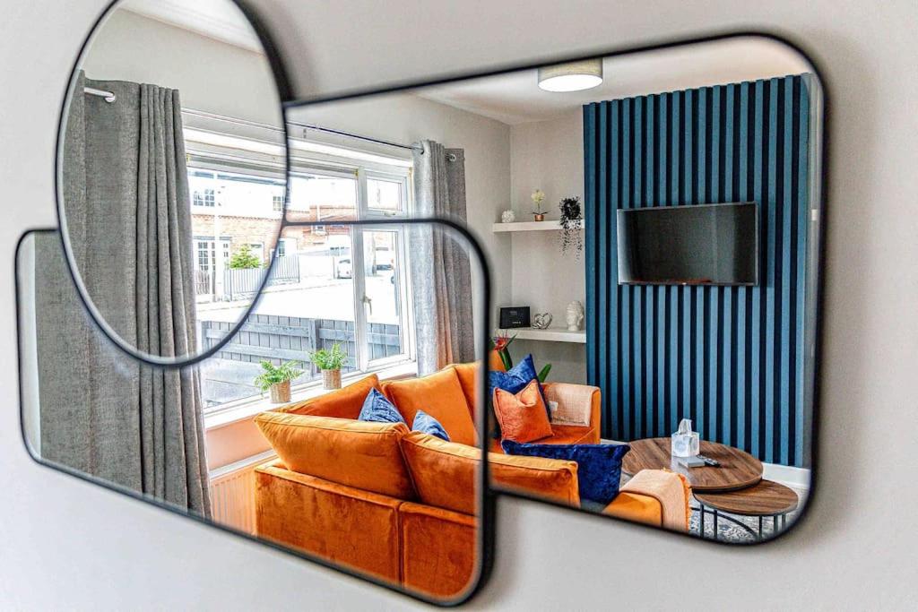 Barnsley Stay, Work Trips, Contractors, Sleeps 7 & Parking view 4