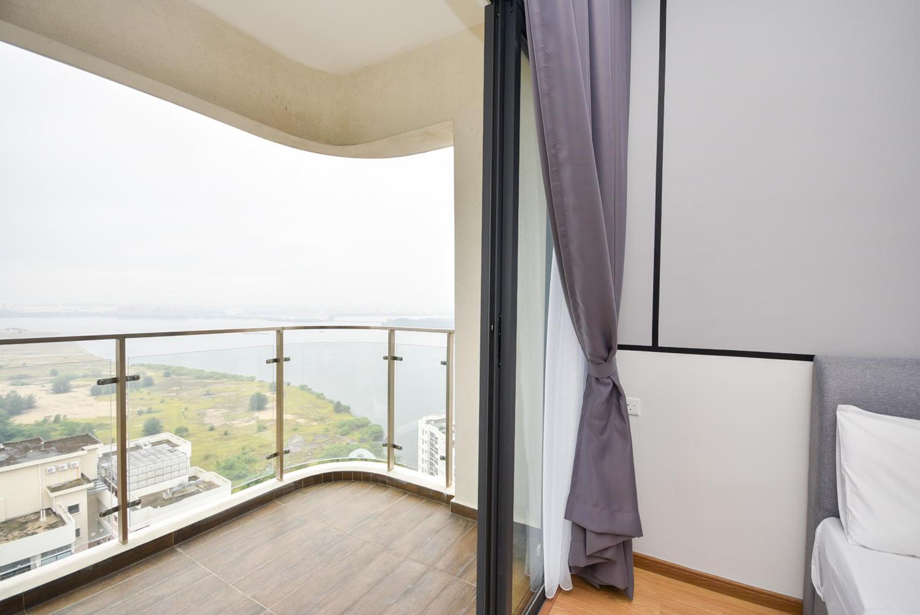 Country Garden Seaview Suite by Nest Home at Danga Bay