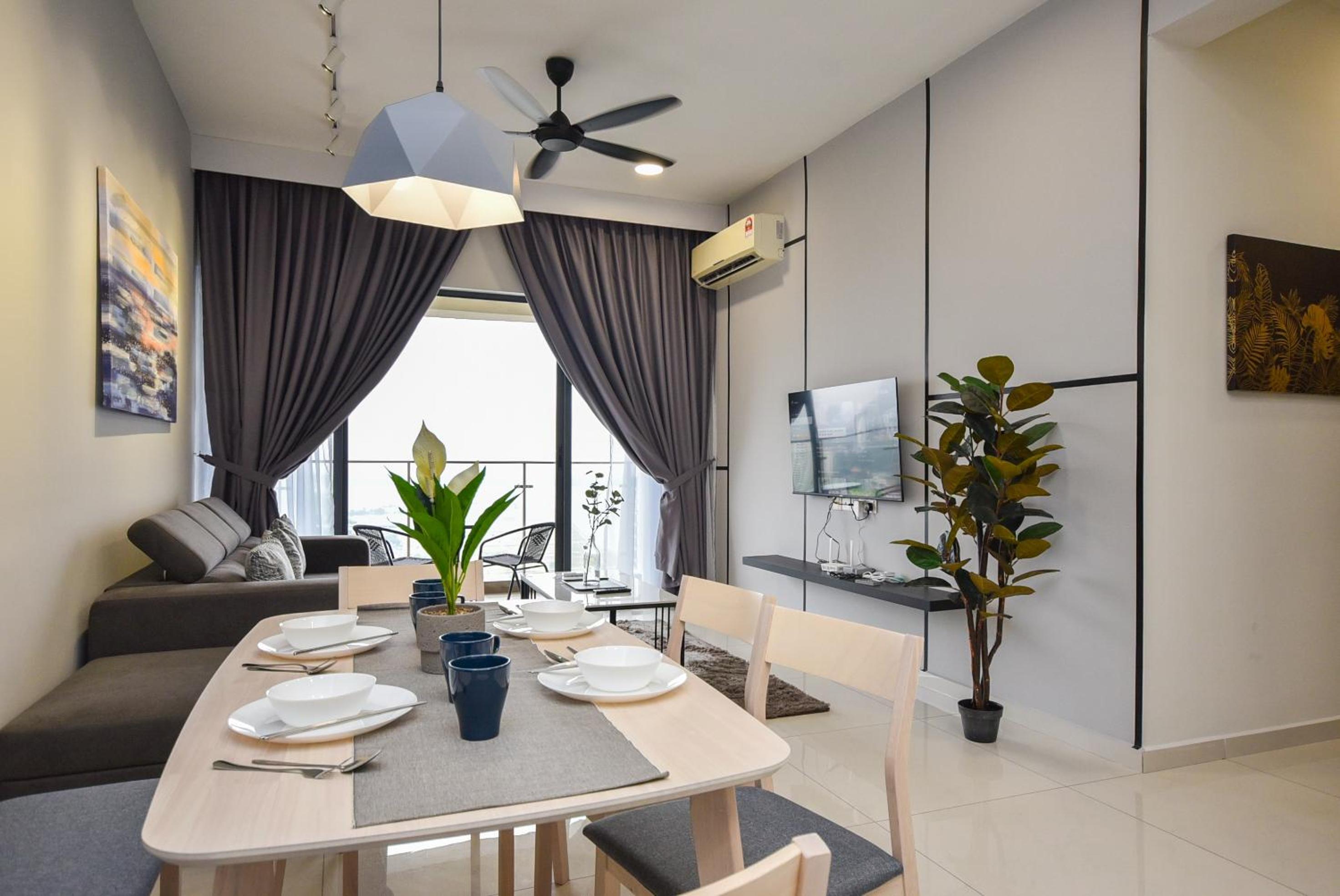 Country Garden Seaview Suite by Nest Home at Danga Bay
