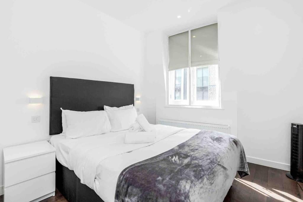 DYC Oxford Street - Selfridges - 3bed with lift