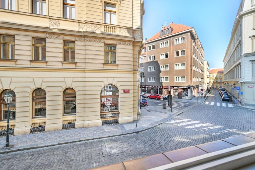 Smart & Luxury OLD TOWN Apartment