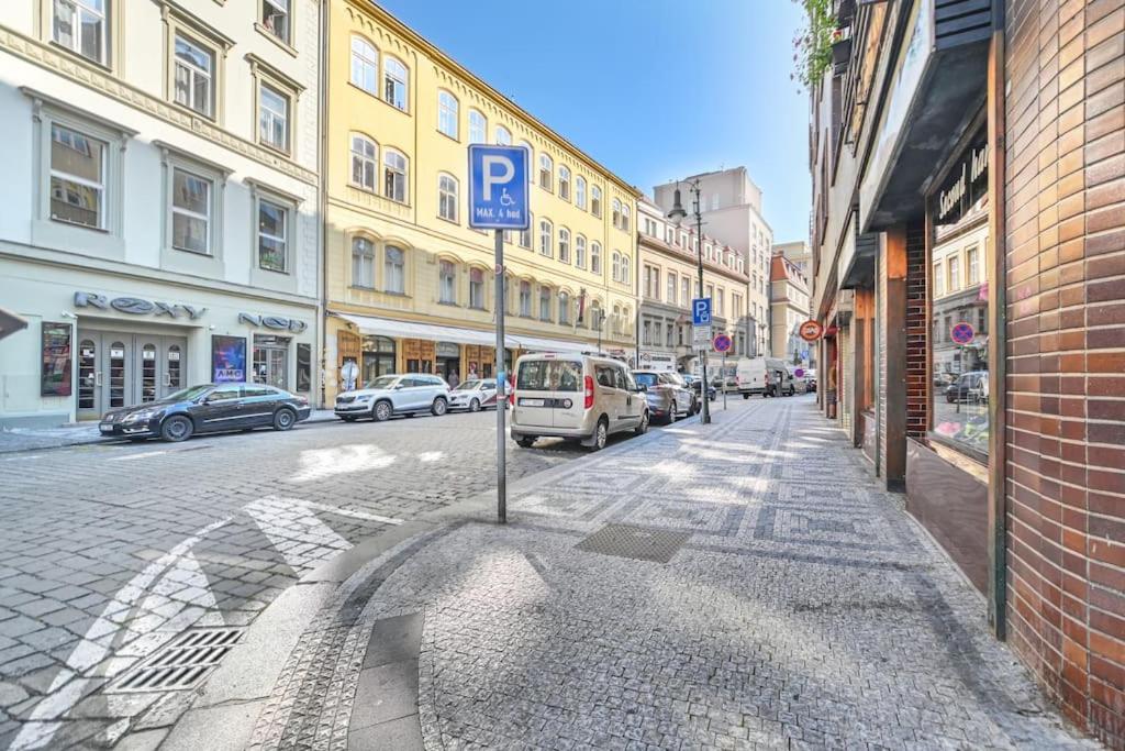 Smart & Luxury OLD TOWN Apartment