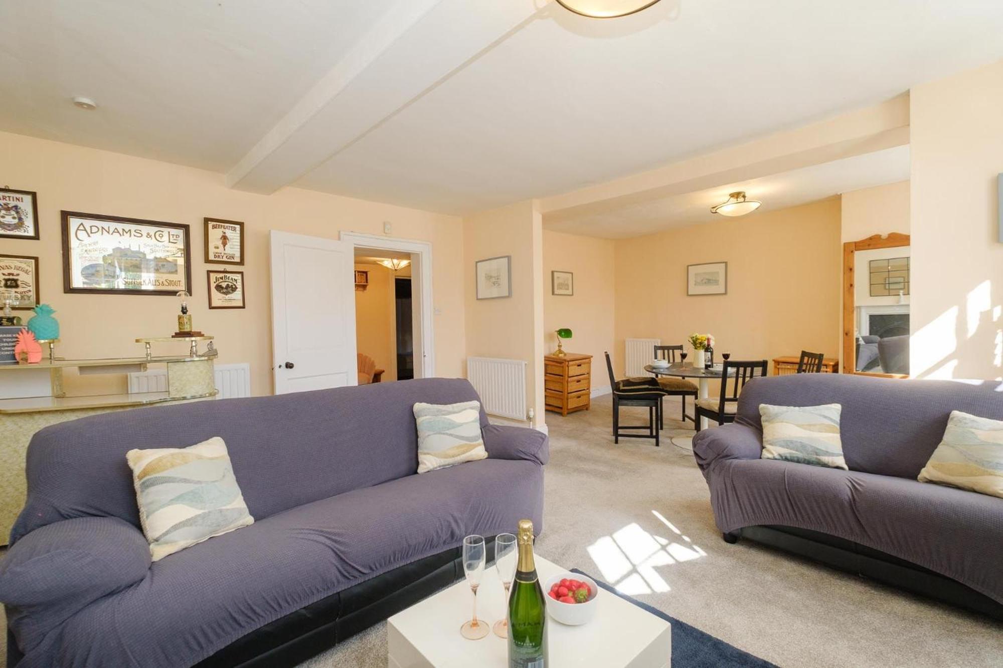 Hill House Apartment
