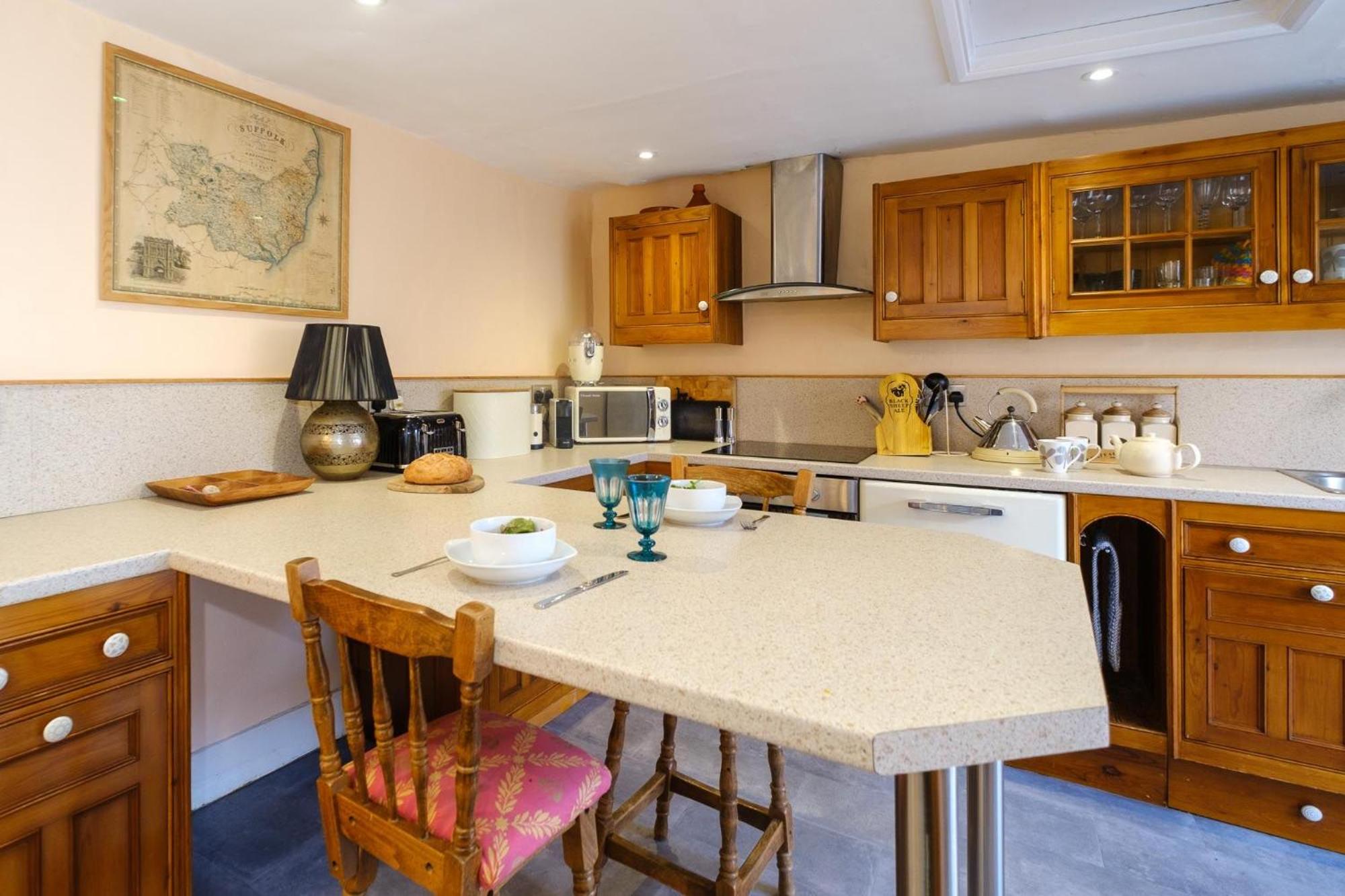 Hill House Apartment