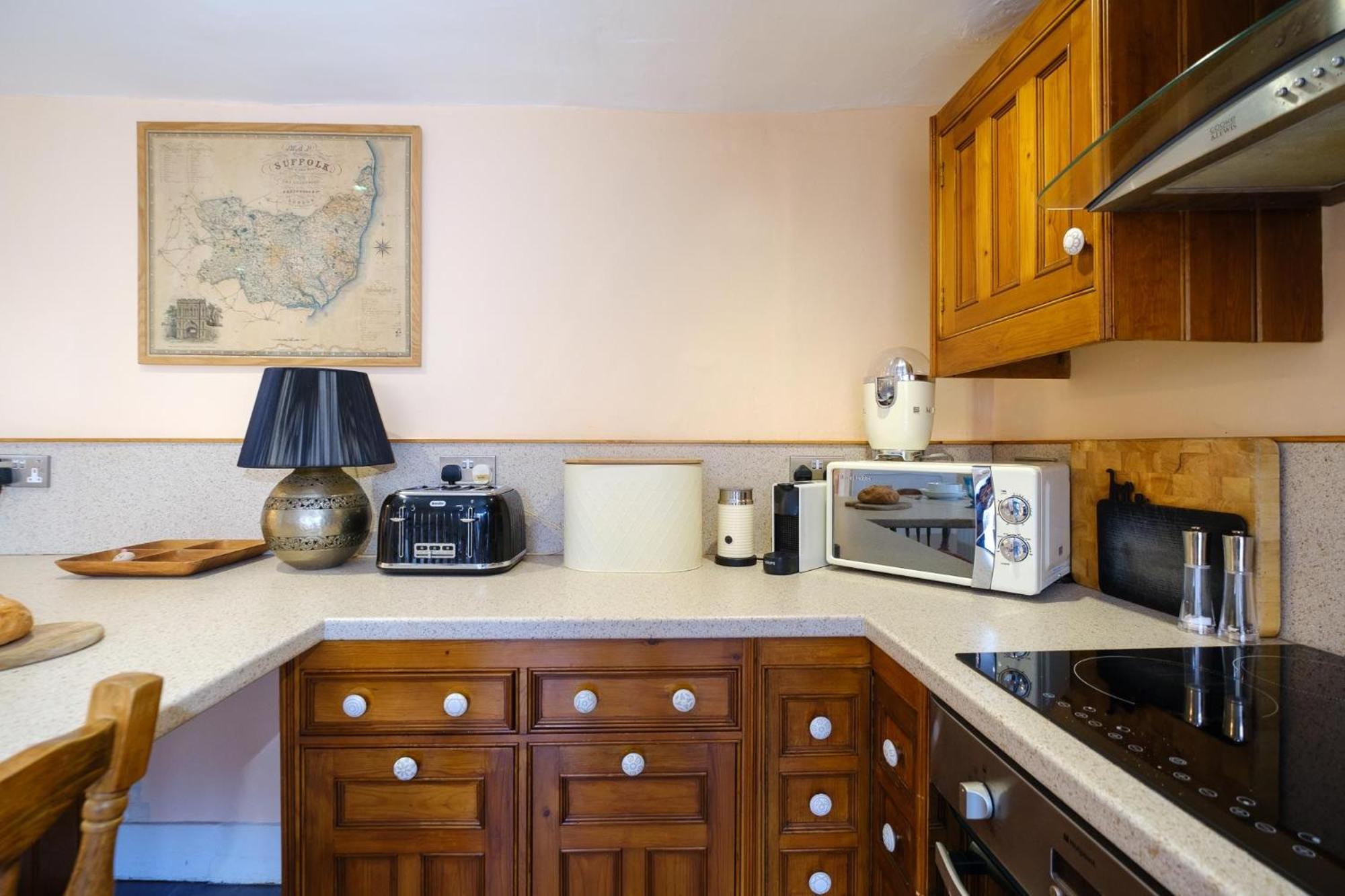 Hill House Apartment
