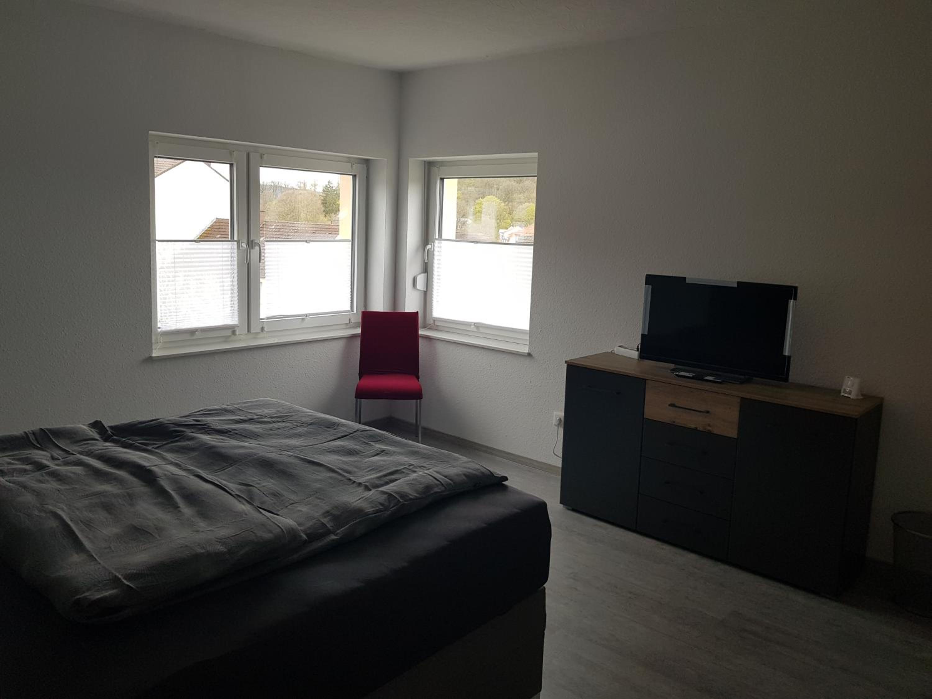 Ganze Monteurswohnung mit 2 Schlafzimmern 90 qm