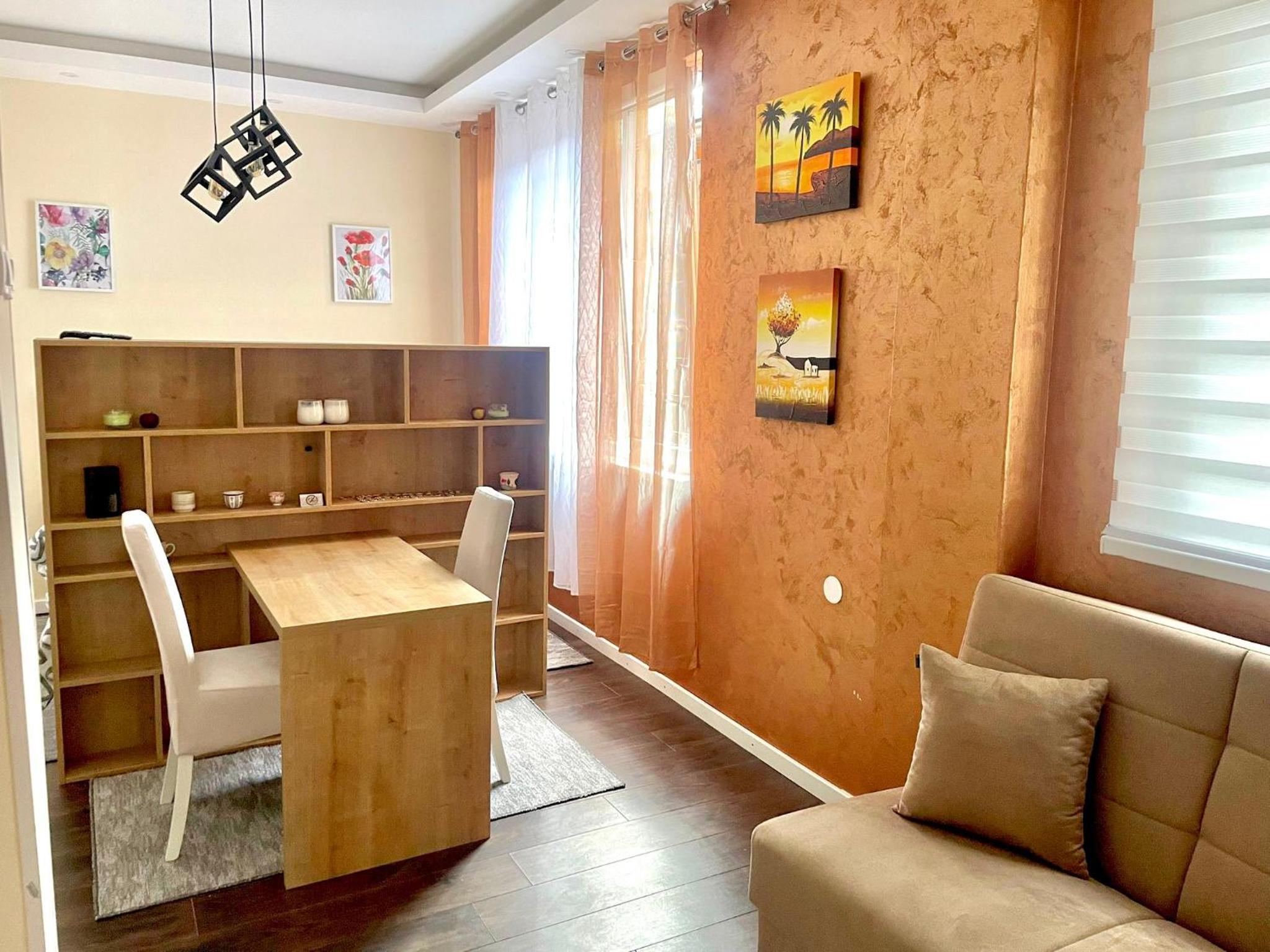 1BDR in City Center - Free Parking