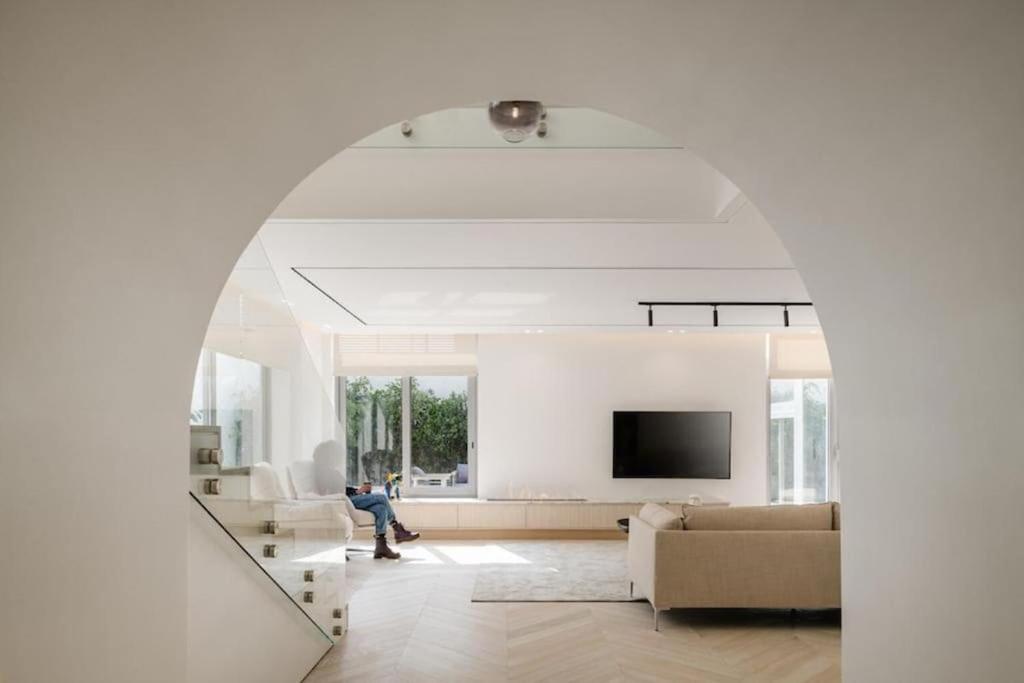 The Fantasy Duplex - Families only