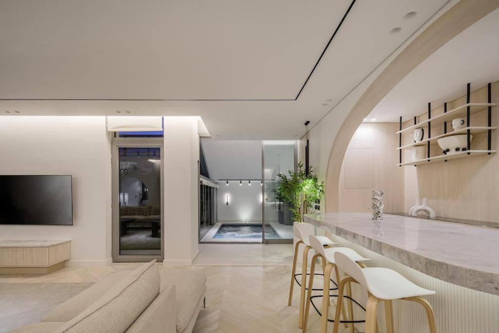 The Fantasy Duplex - Families only