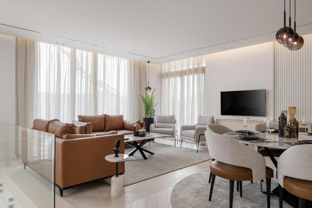 The Fantasy Duplex - Families only