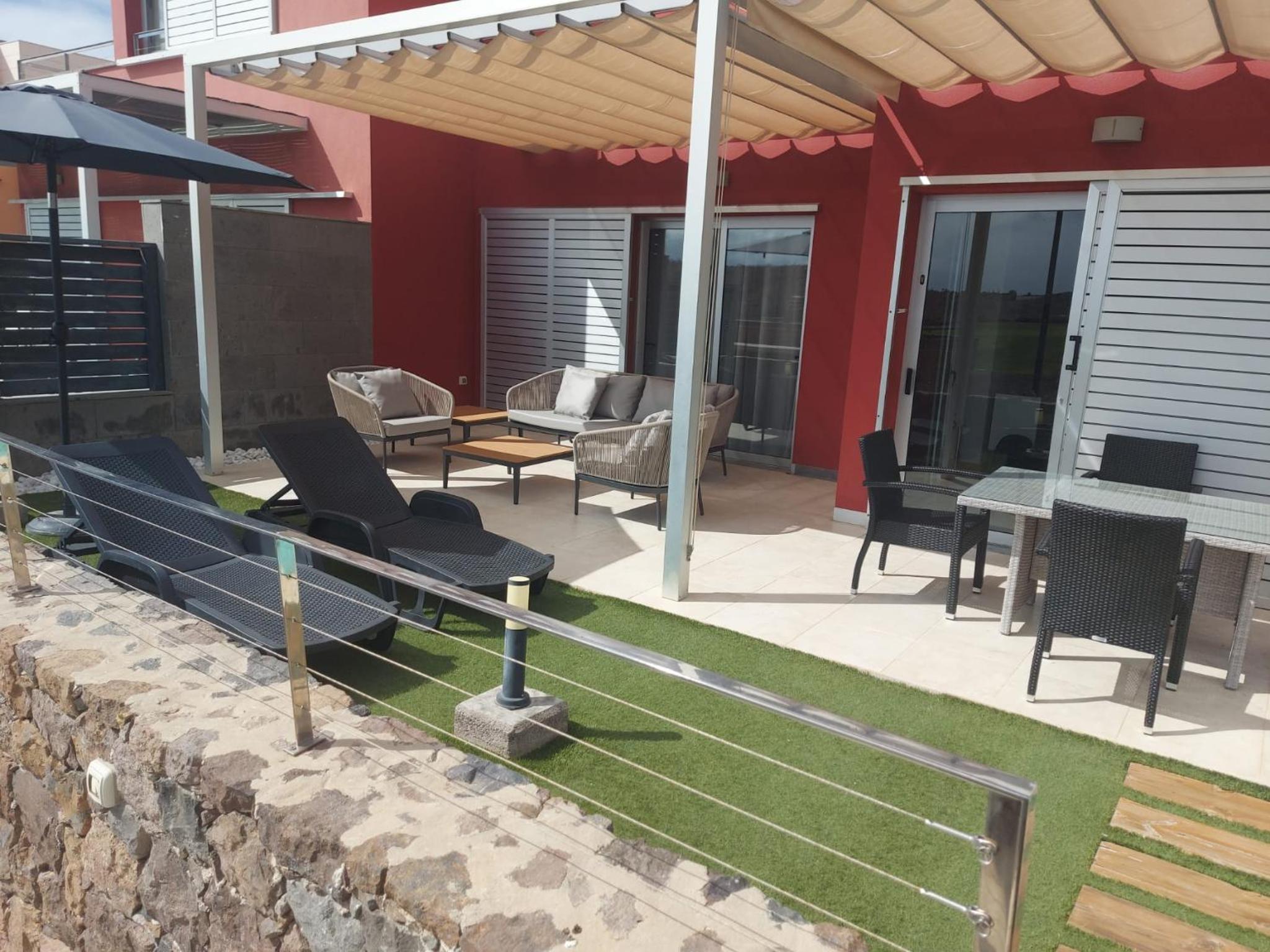 Villa Vista Golf Salobre - Maspalomas self-sufficient with pool heating