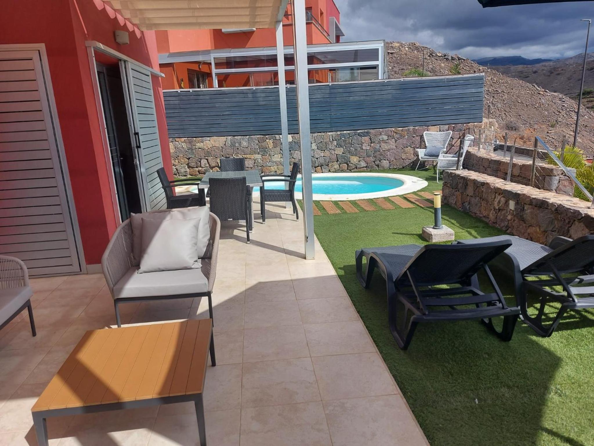 Villa Vista Golf Salobre - Maspalomas self-sufficient with pool heating
