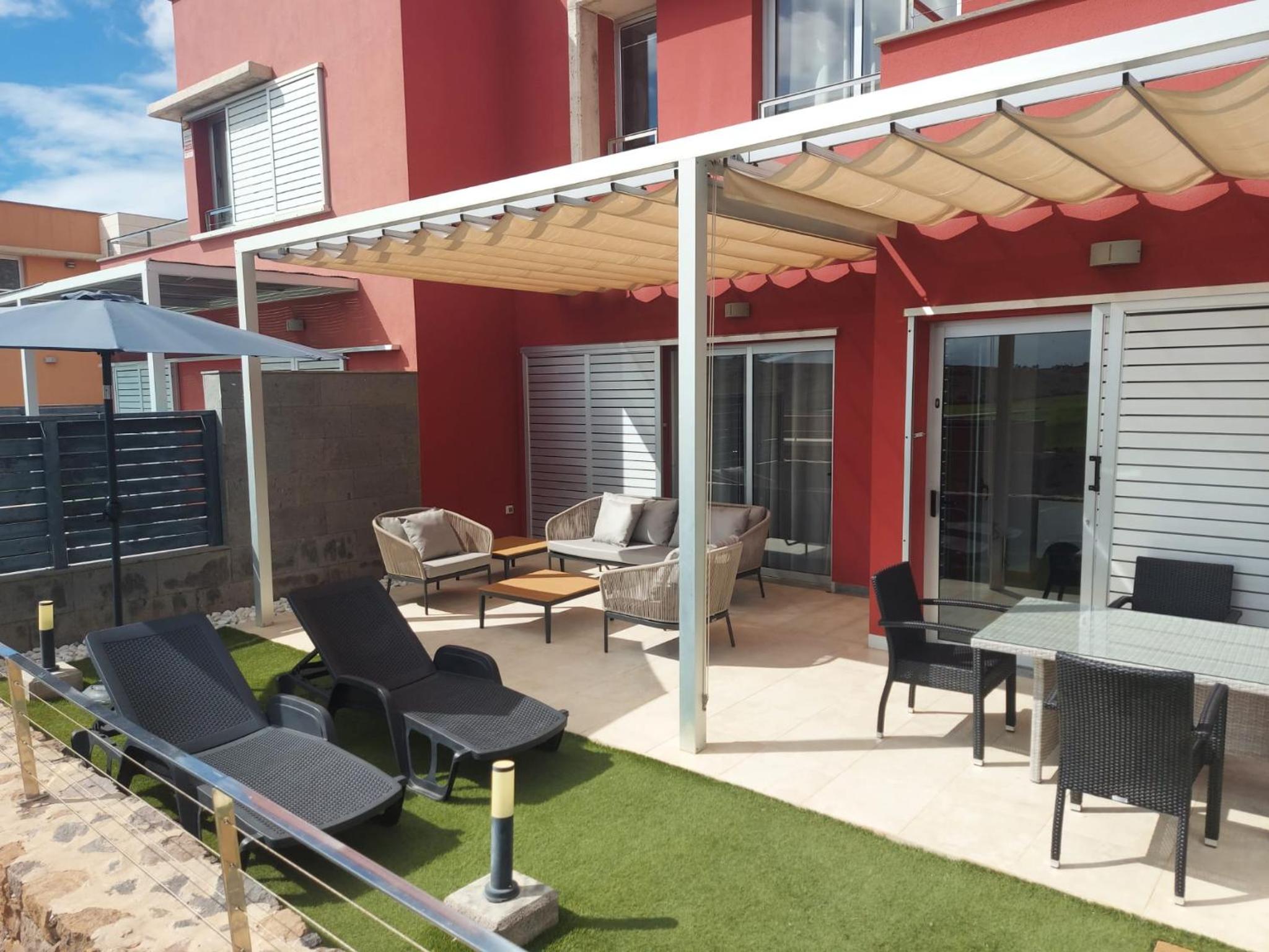 Villa Vista Golf Salobre - Maspalomas self-sufficient with pool heating
